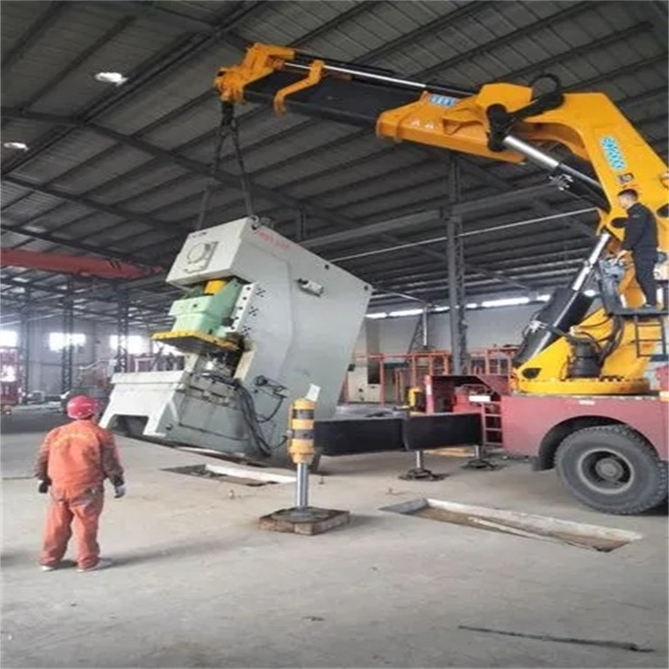 新安80吨折臂吊车出租附近电话